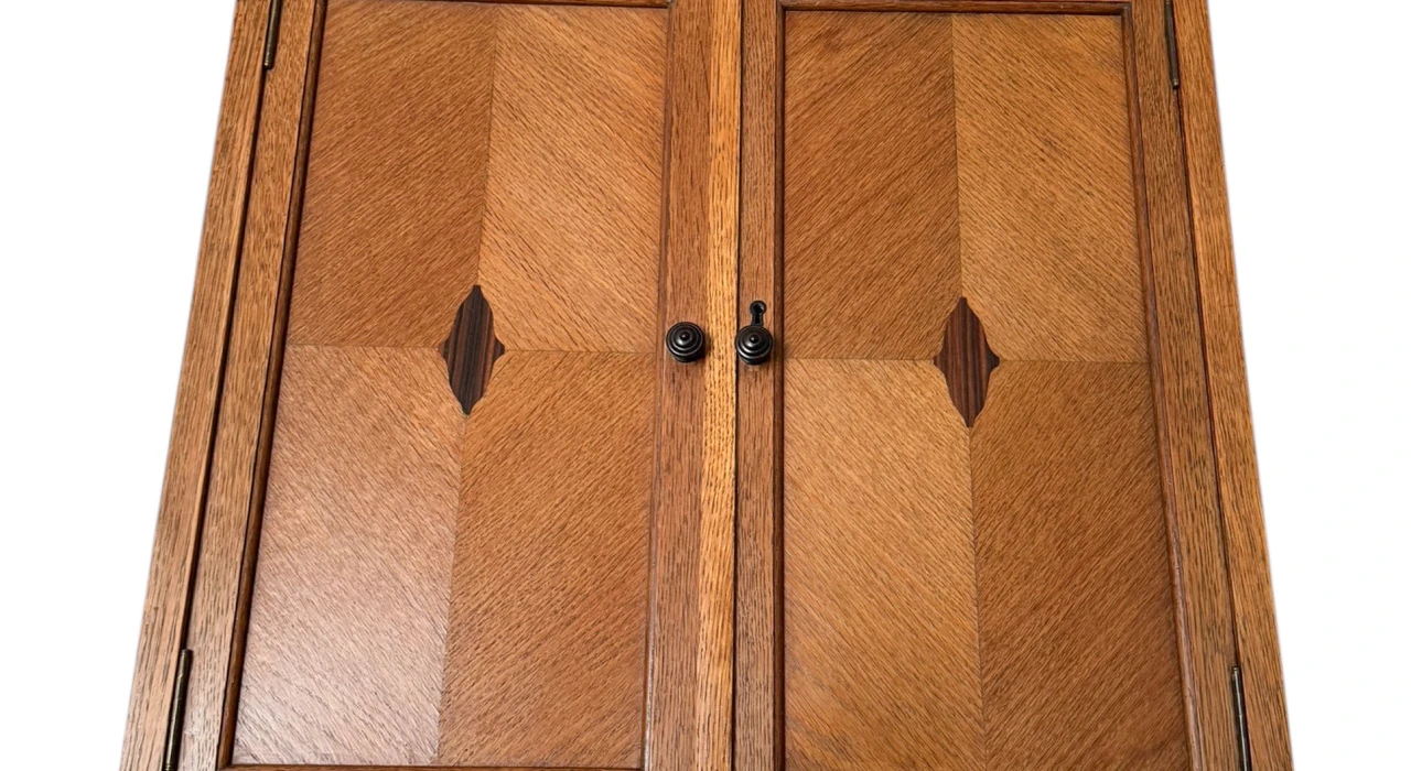 Art Deco Amsterdamse School Wall Cabinet by 't Woonhuys Amsterdam, 1920s